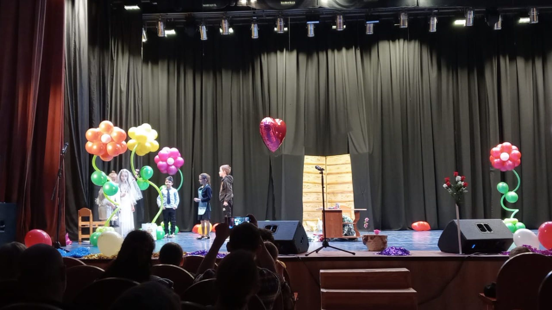 пушкинский округ, спектакль, дети и родители, театральная постановка, режиссеры,юные зрители, артисты,