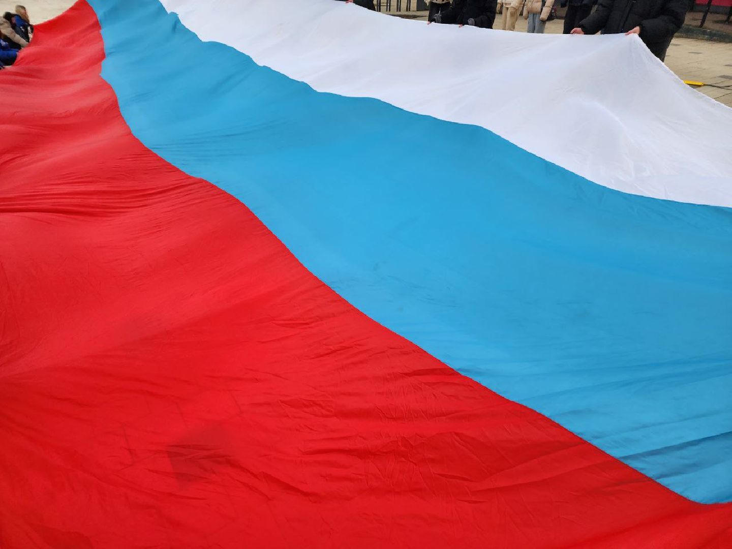 солнечногорск, крым, праздник, жители, флаг россии,