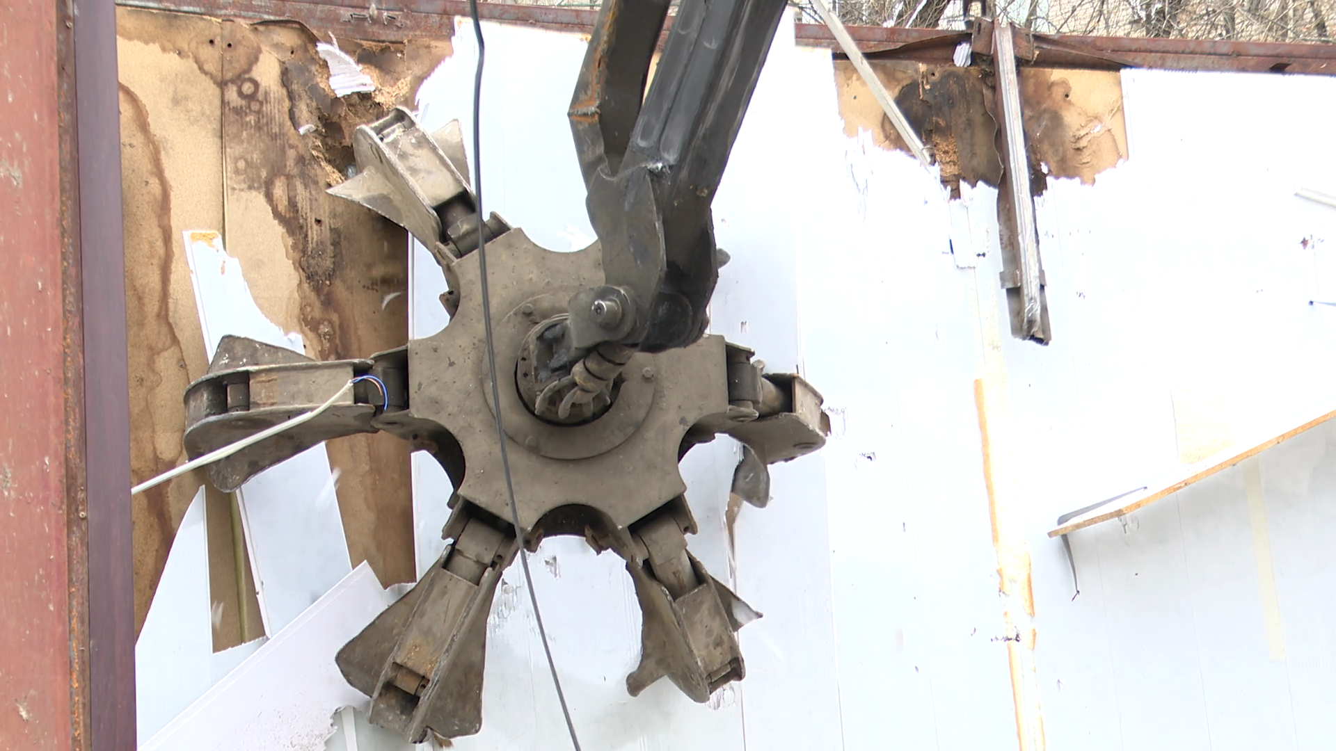 реутов, снос незаконный строений, торговые объекты, снос киоска,