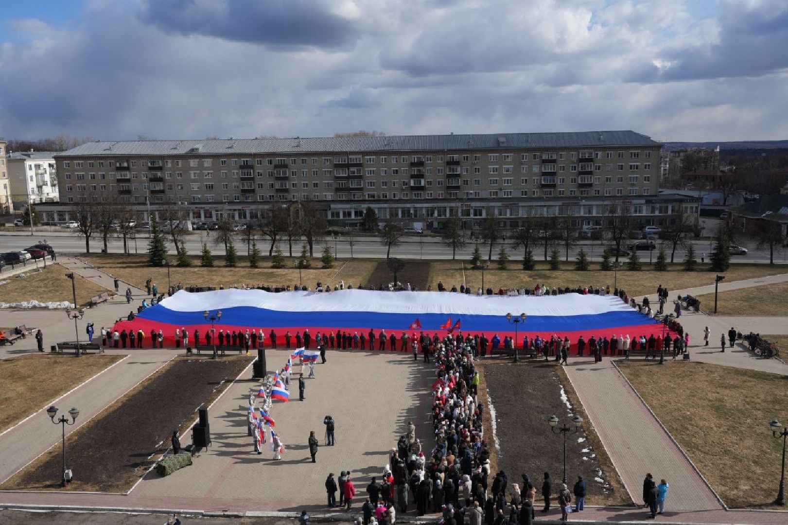 крымская весна, сергиев посад, флешмоб, патриотизм, сергиево-посадский городской округ, триколор,