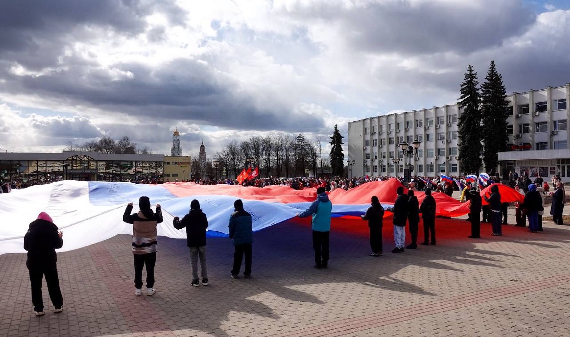 крымская весна, сергиев посад, флешмоб, патриотизм, сергиево-посадский городской округ, триколор,