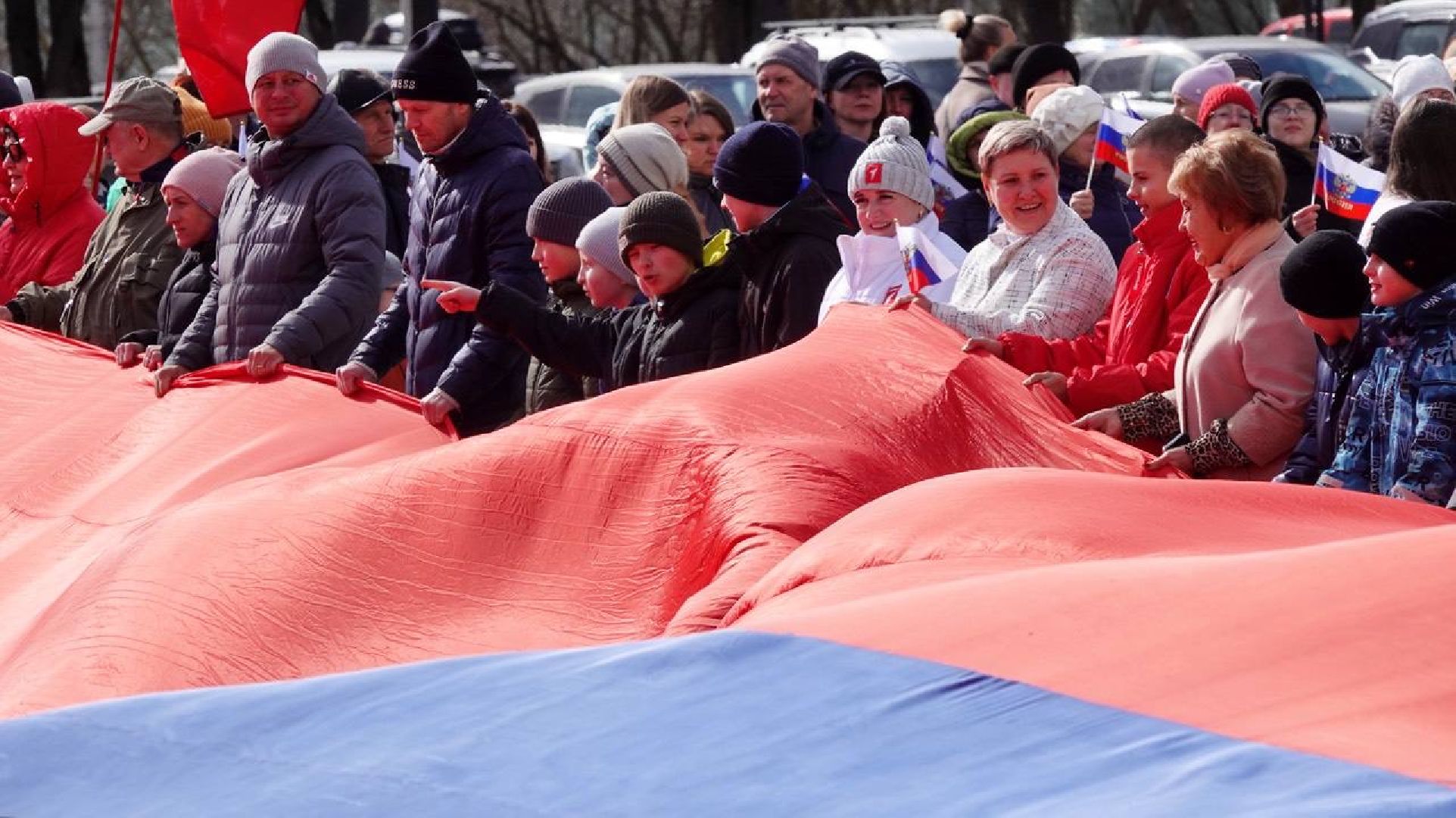 крымская весна, сергиев посад, флешмоб, патриотизм, сергиево-посадский городской округ, триколор,