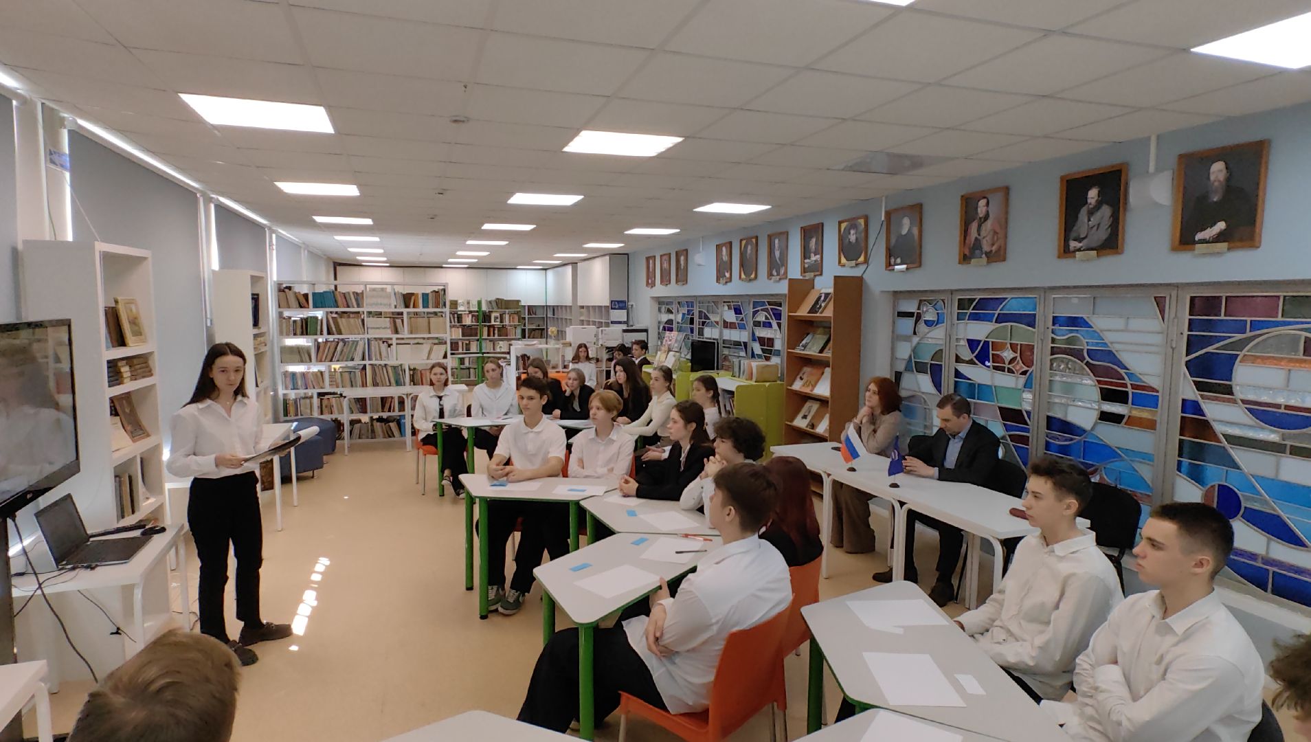 круглый стол, крым и россия, воссоединение, школа, учащиеся, история,