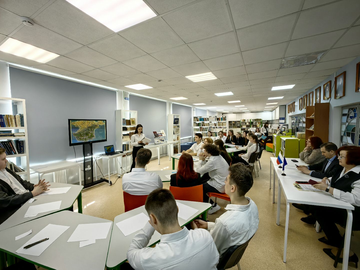 круглый стол, крым и россия, воссоединение, школа, учащиеся, история,