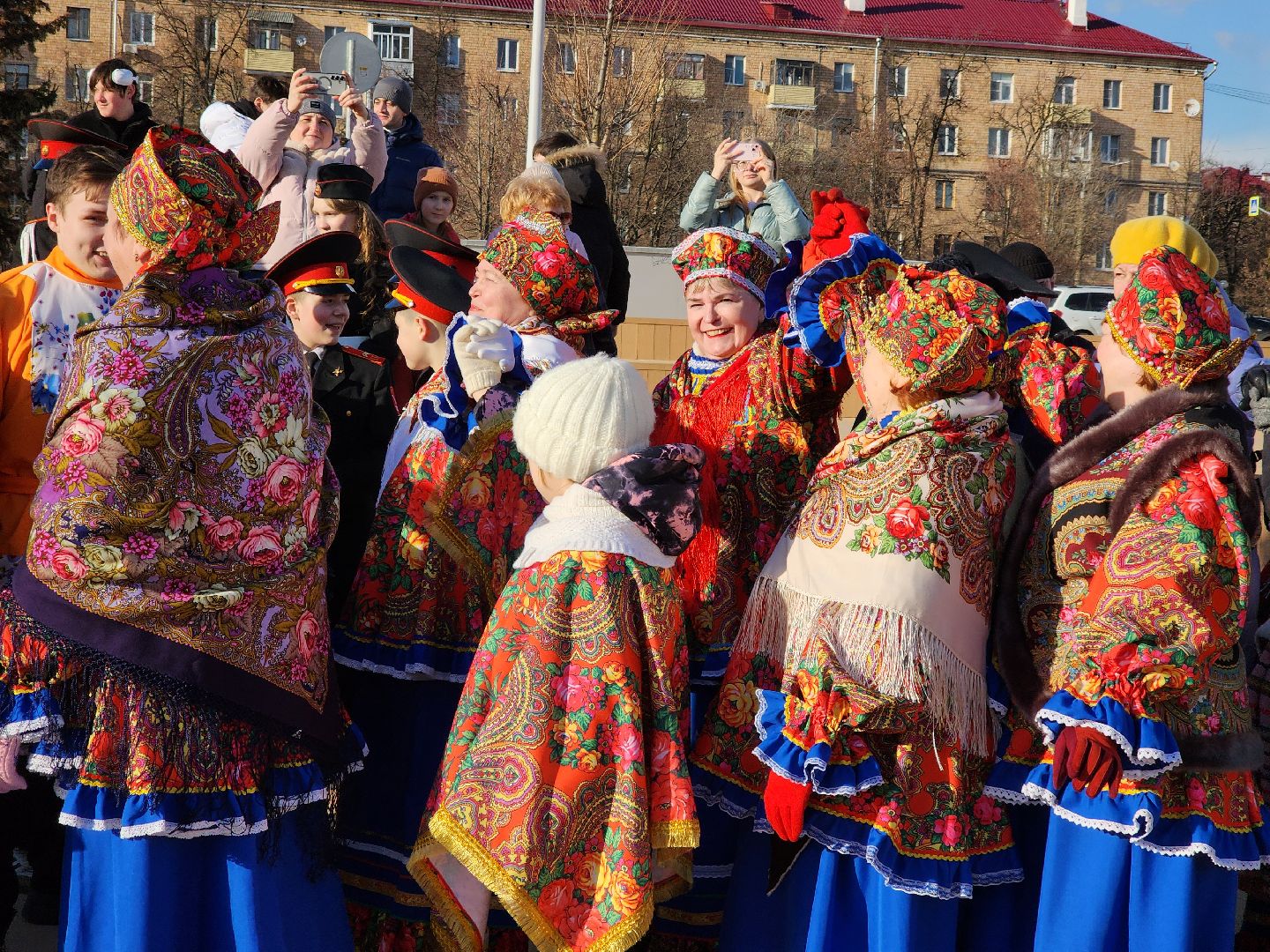 Электросталь, общество, жители, флешмоб, крым,