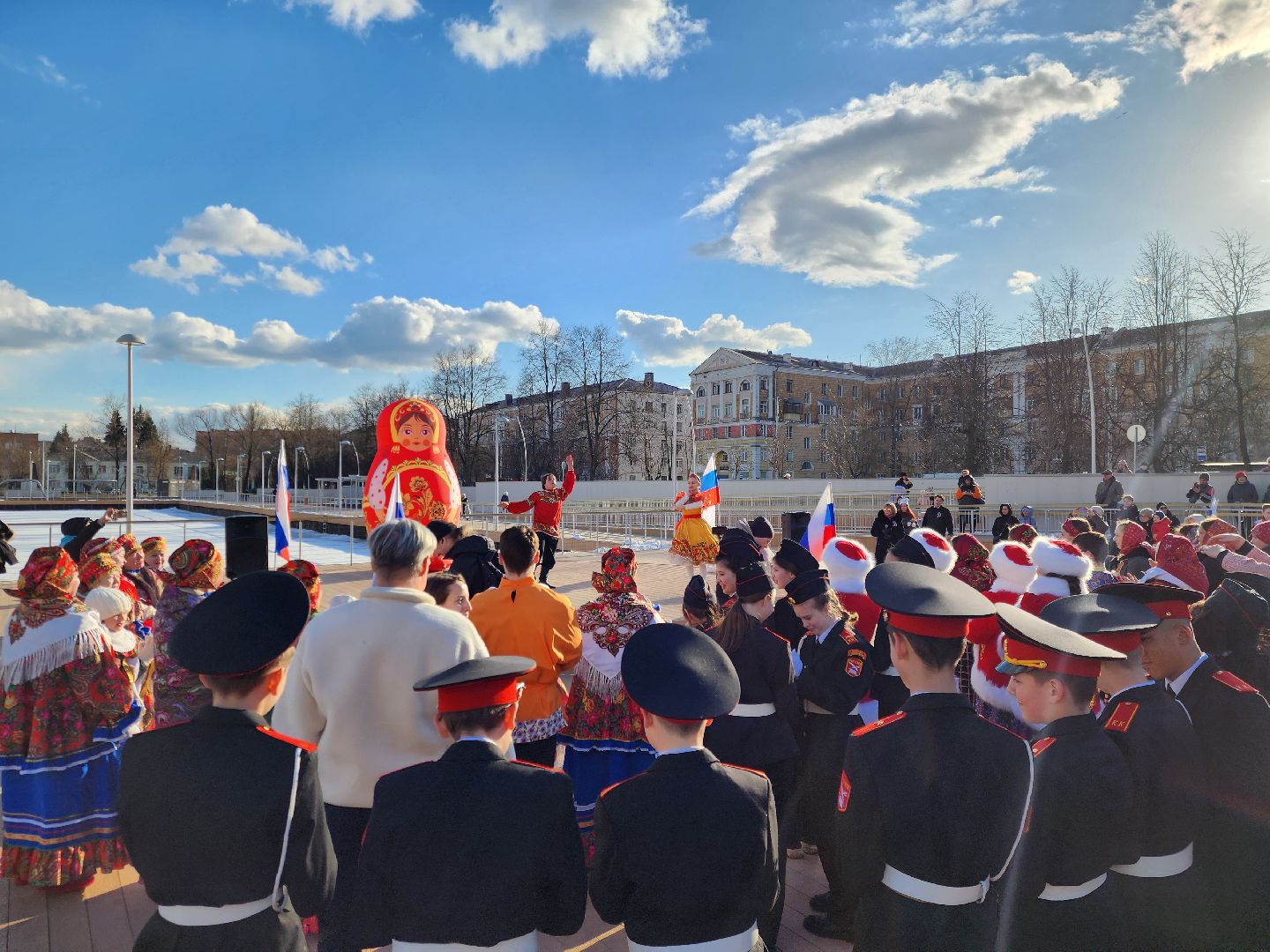 Электросталь, общество, жители, флешмоб, крым,