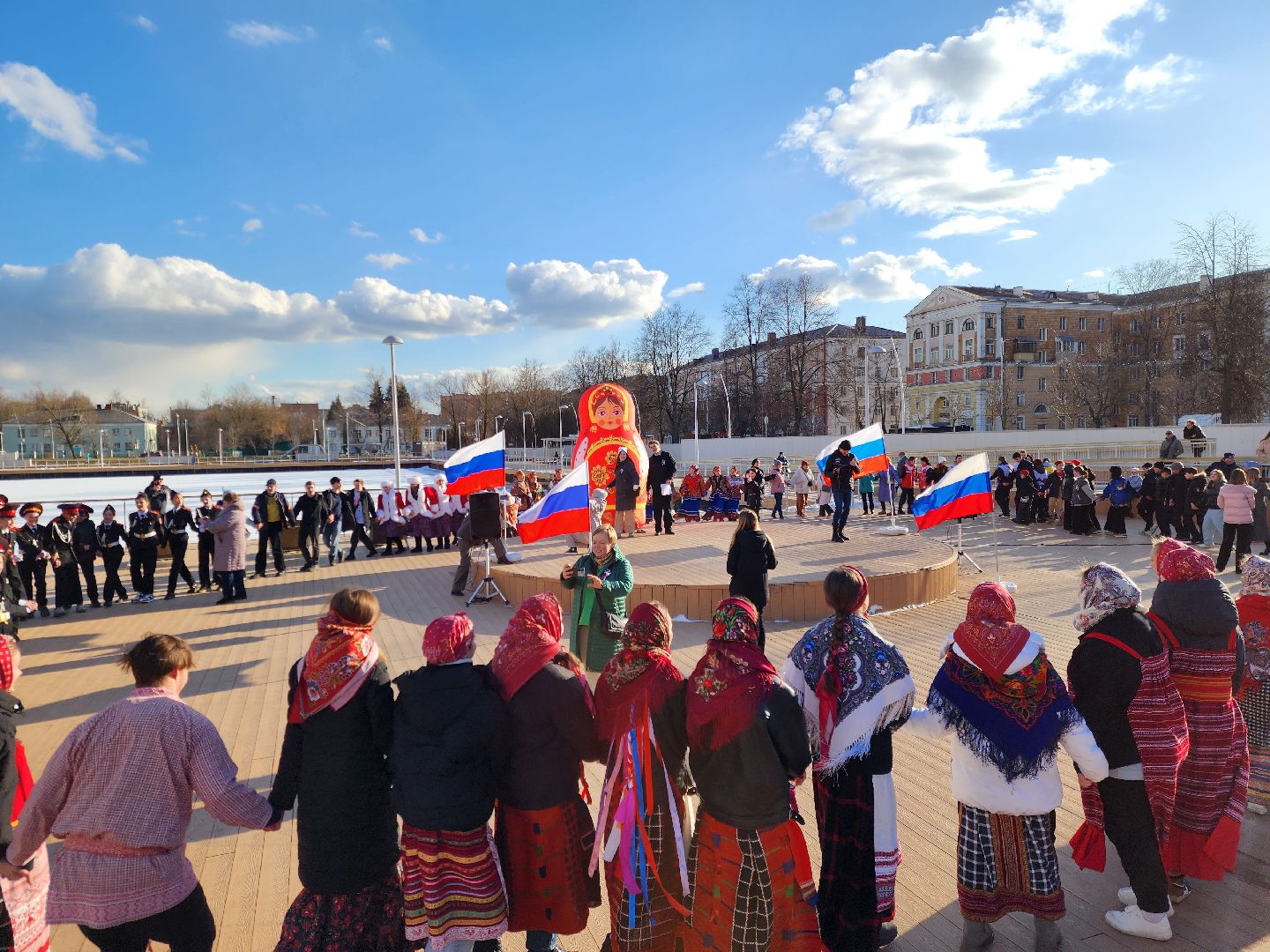 Электросталь, общество, жители, флешмоб, крым,