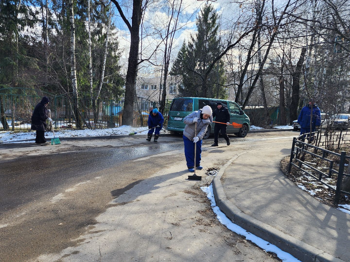 фрязино, уборка улиц, городское хозяйство, уборка дворов,