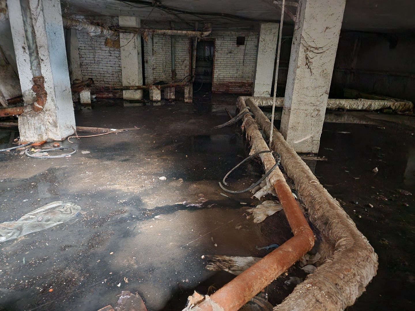 Чехов, Вишневый бульвар 4а, жилой дом, подтопление подвала, протечка, грунтовые воды, засор канализации, запахи канализации, комары, сырость, устранение проблемы, откачка воды, просушка, дезинфекция,