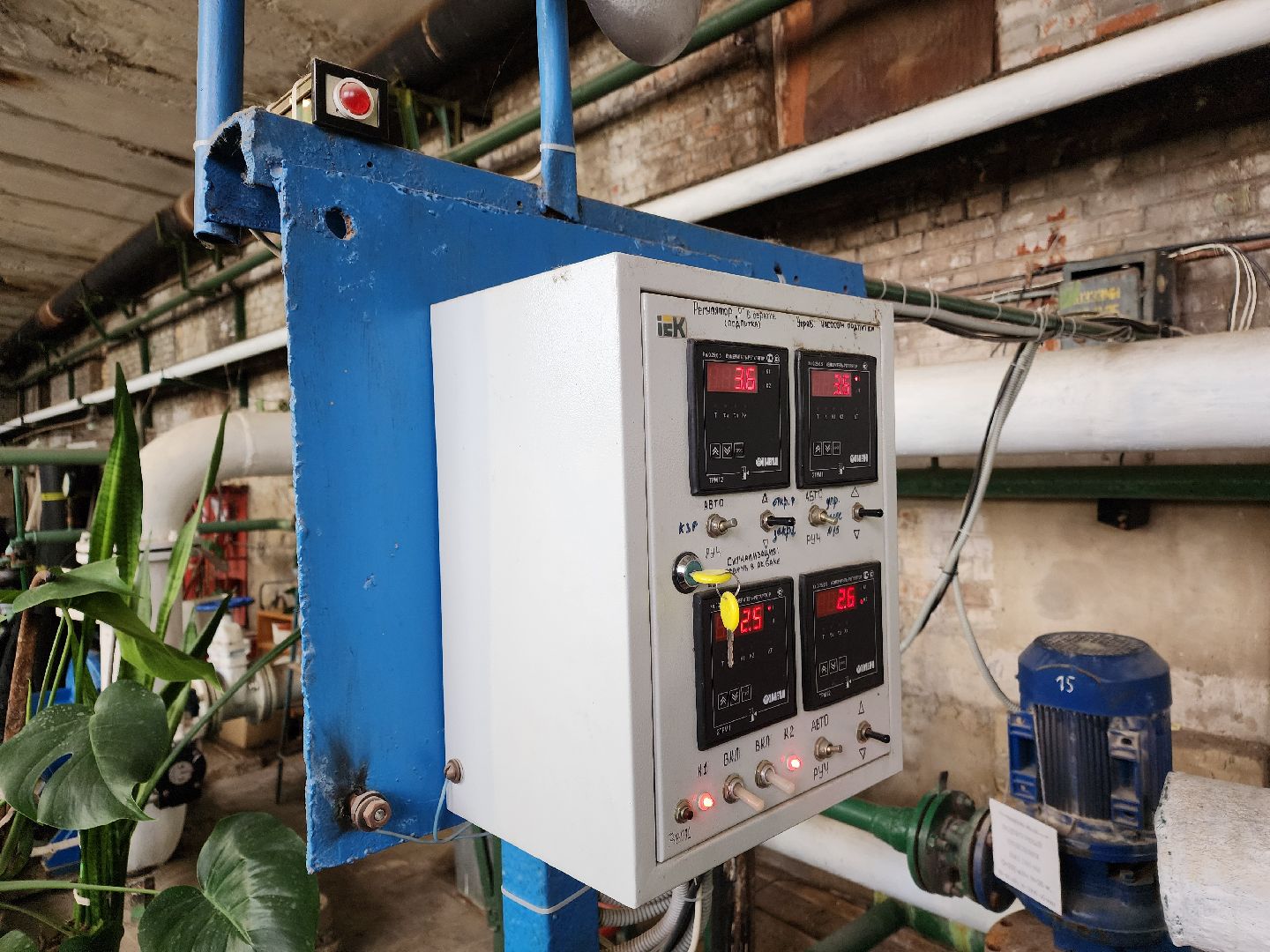 Чехов, микрорайон Венюково, котельная 4, ремонт, реконструкция, модернизация, новые котлы и насосы, демонтаж старого оборудования, демонтажные работы, комиссия, проверка, глава округа михаил собакин,