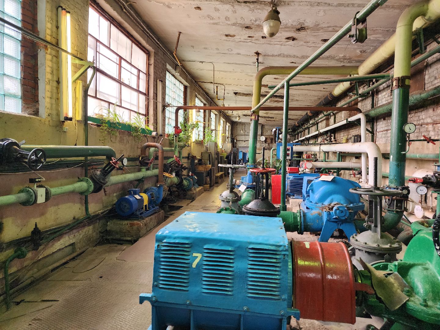 Чехов, микрорайон Венюково, котельная 4, ремонт, реконструкция, модернизация, новые котлы и насосы, демонтаж старого оборудования, демонтажные работы, комиссия, проверка, глава округа михаил собакин,