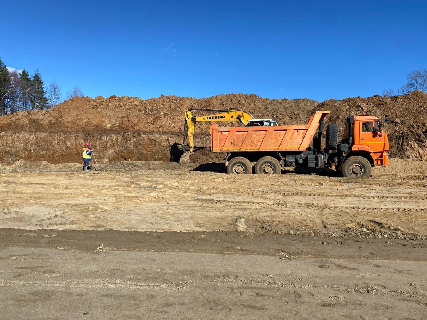 строительство в Красногрске, дублел пятницкого шоссе, строительство дороги,