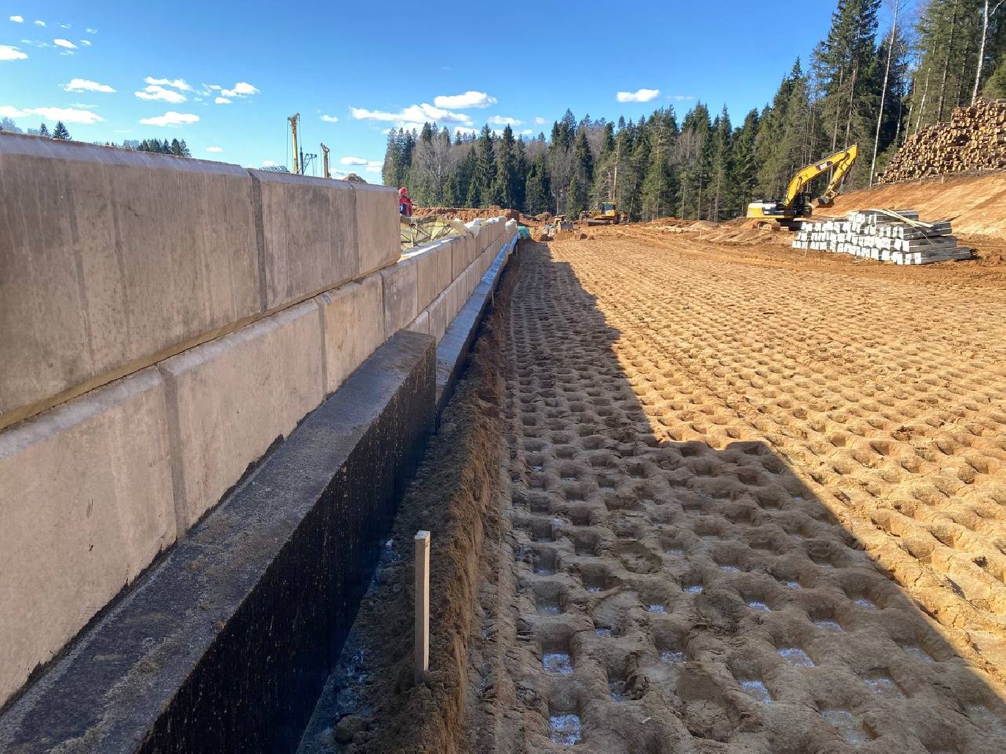 строительство в Красногрске, дублел пятницкого шоссе, строительство дороги,