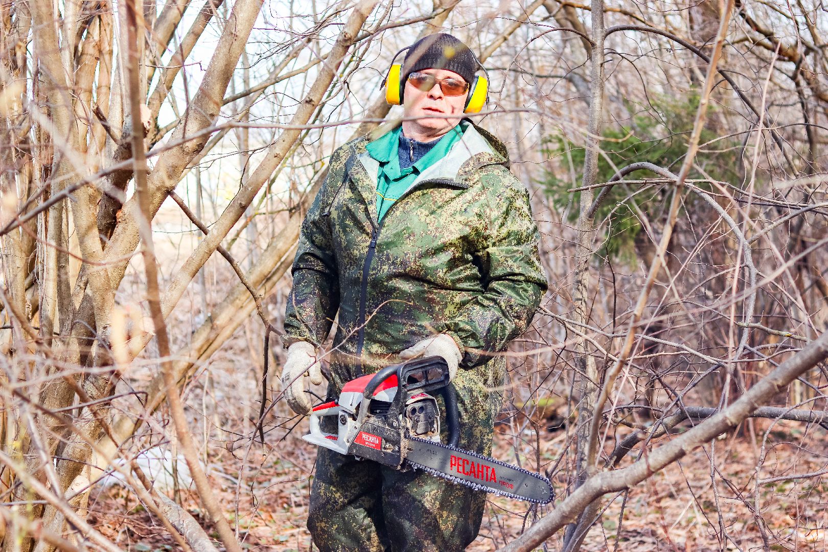 Клин, общество, субботники, благоустройство, опиловка деревьев,