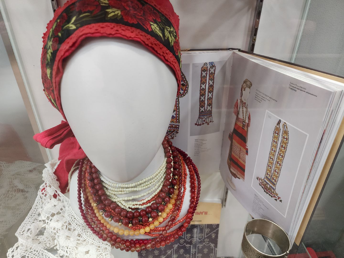 долгопрудный, центральная библиотека, модельная библиотека, x-легион, кинологи, историческая реконструкция, кокошник, икона, шейный платок,