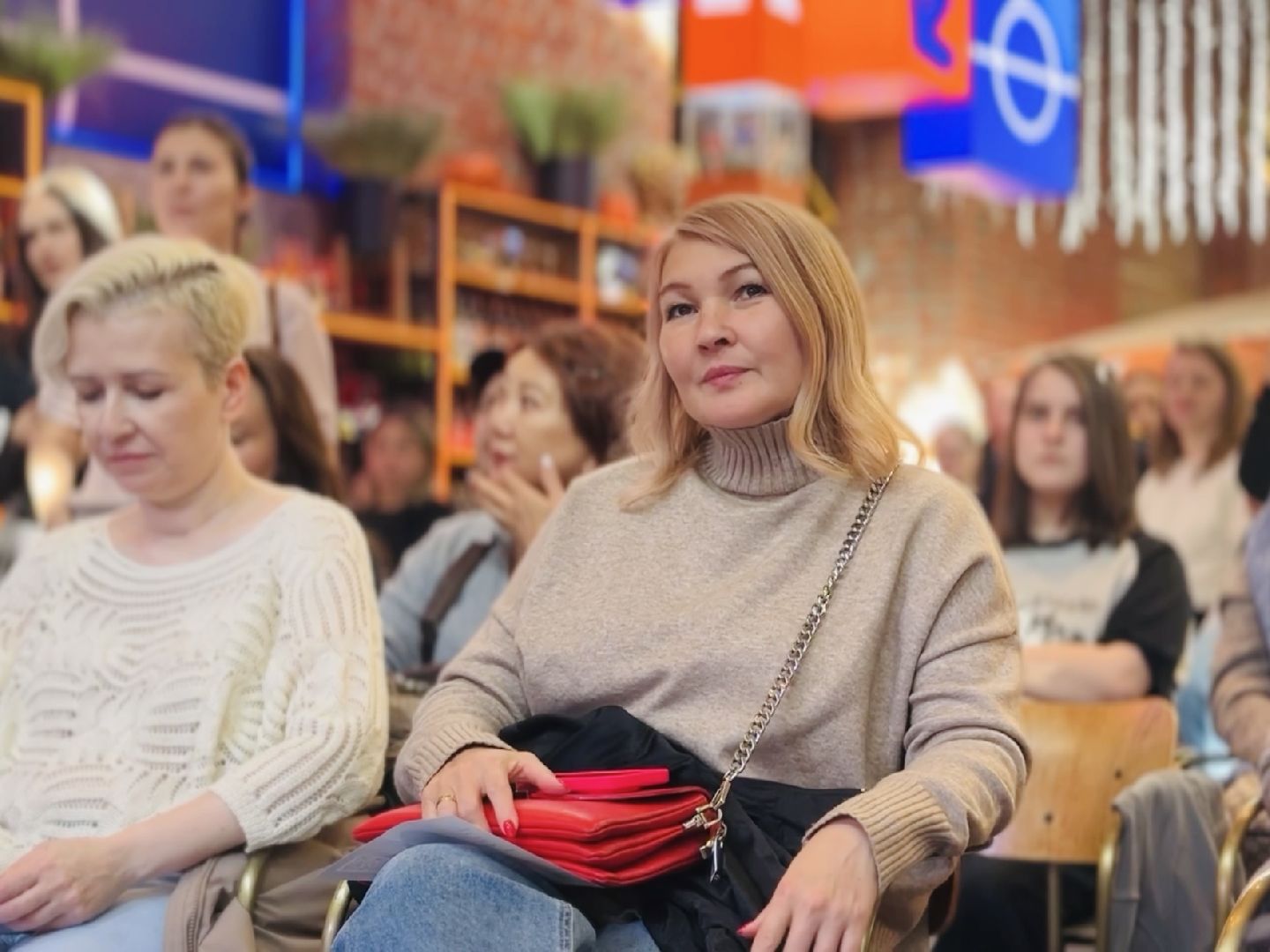 раменское, гжель, коллаборация, промыслы, народный художественный промысел,