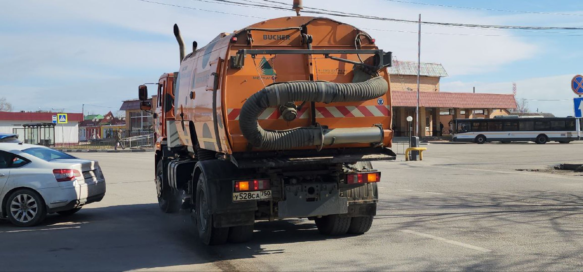 луховицы, уборка улиц города,