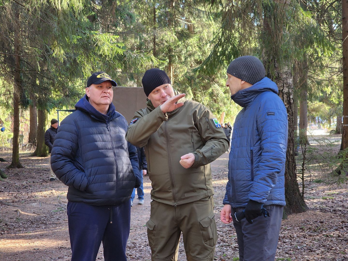 дубна, мемориальный комплекс, братская могила, субботник, глава городского округа, благоуйстройство, уборка леса,