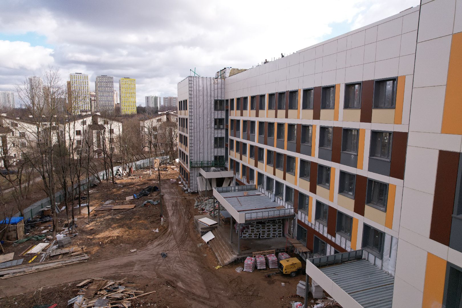видео с коптера, капремонт роддома в химках,