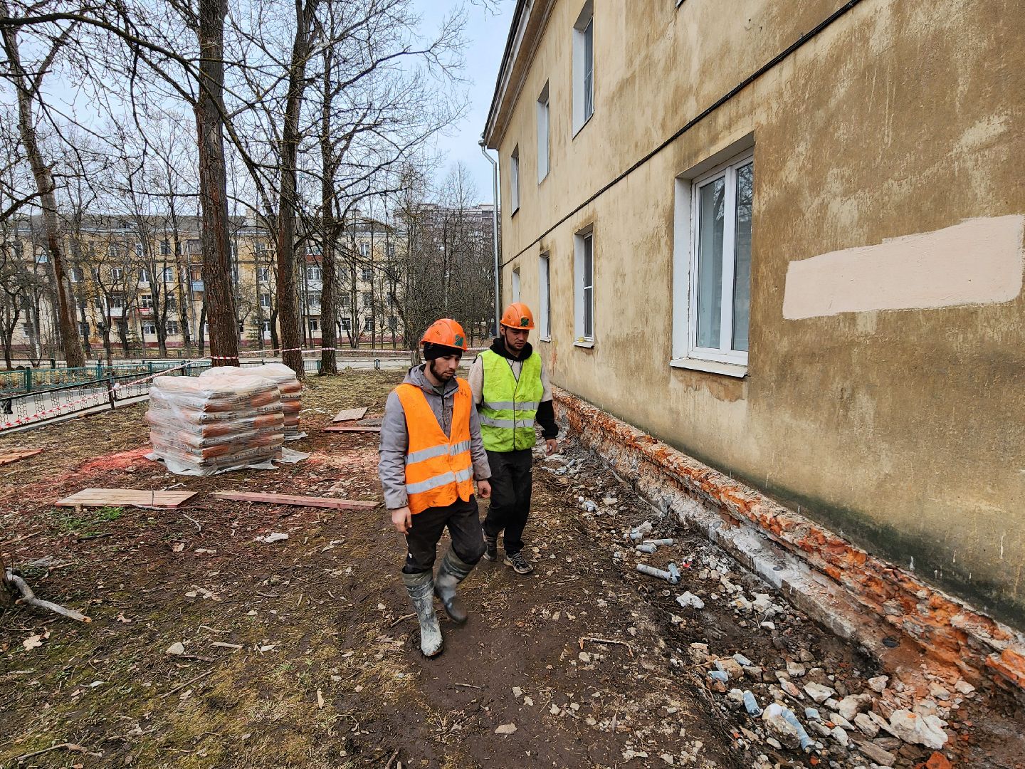 Чехов, улица Ильича 33, жилой дом, капитальный ремонт фундамента, отмостка, цоколь, бурение, заполнение пустот, укрепление и усиление фундамента, фонд капитального ремонта московской области,