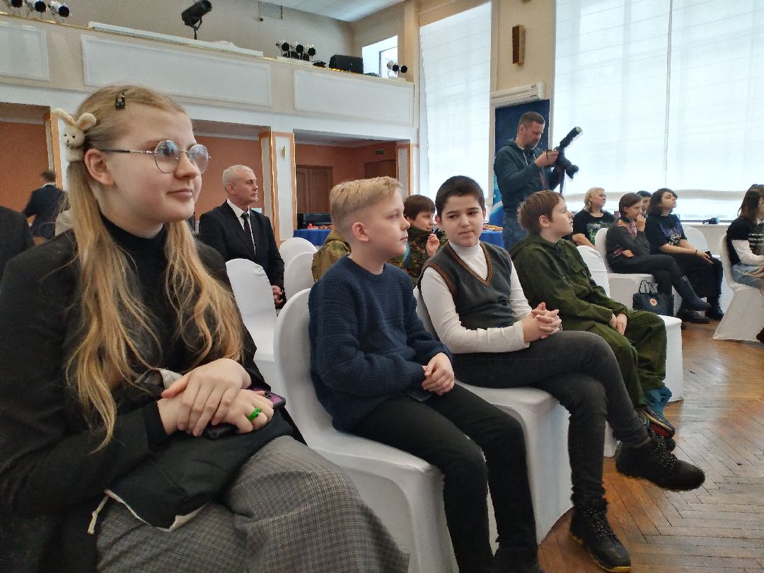 Лосино-Петровский, общество