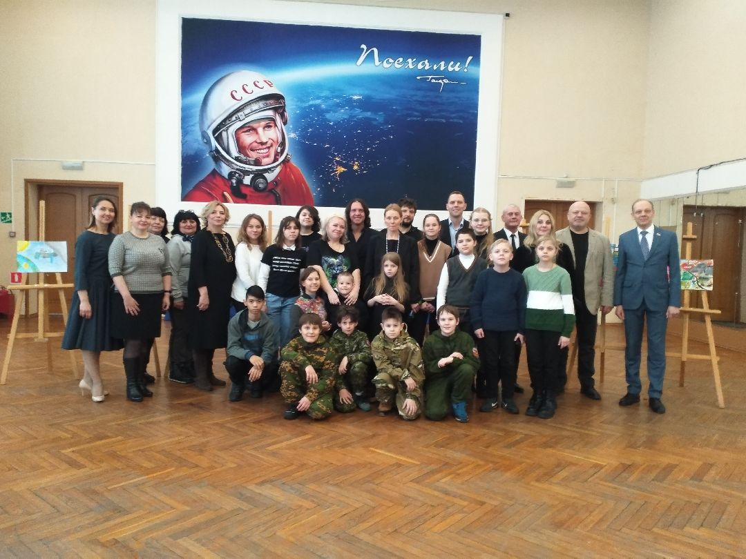 Лосино-Петровский, общество