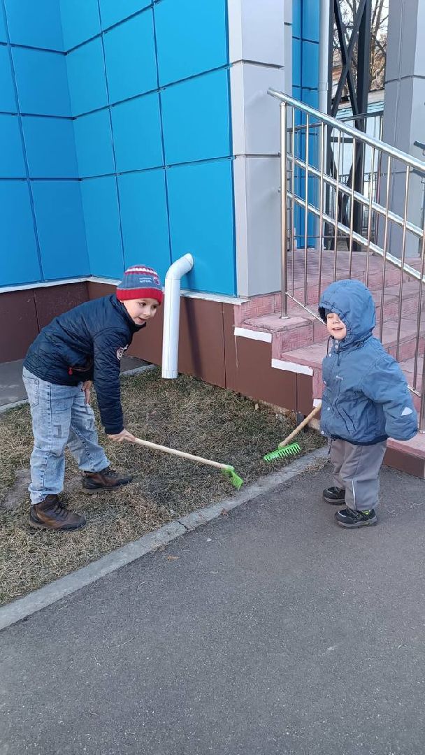 реутов, образование, уборка, субботник,дети на уборке,