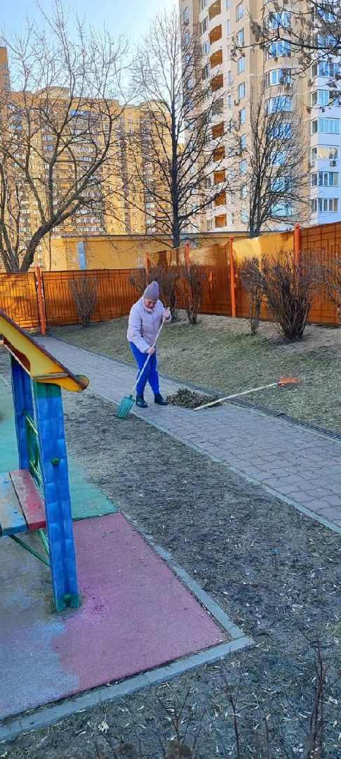 реутов, образование, уборка, субботник,дети на уборке,