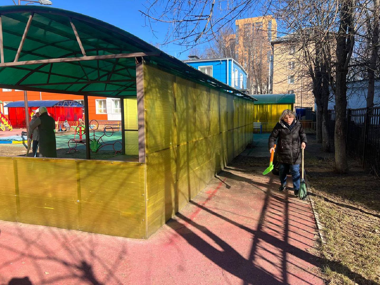 реутов, образование, уборка, субботник,дети на уборке,