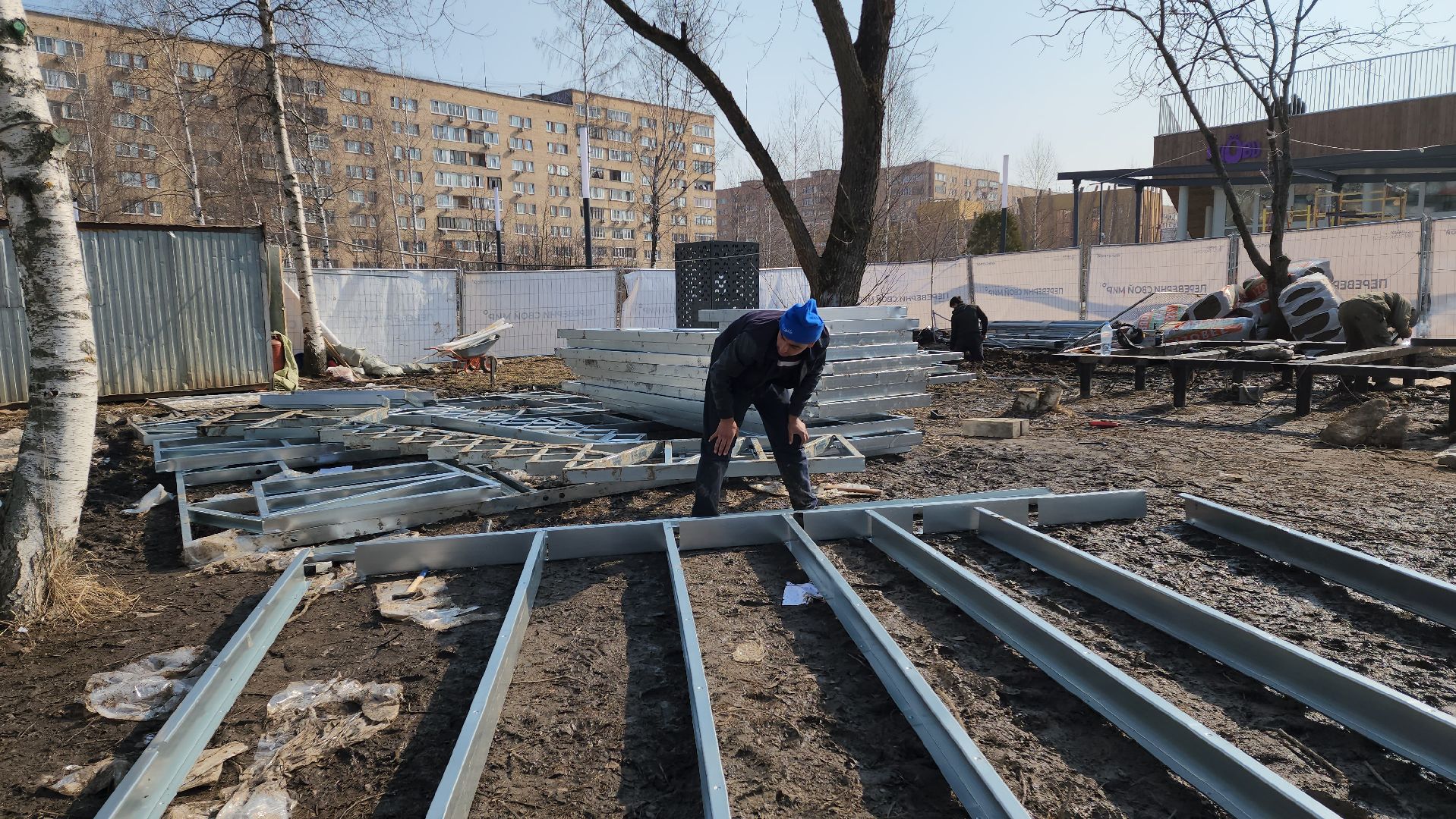 Строительство, Дом вверх дном, Лобня, Парк,