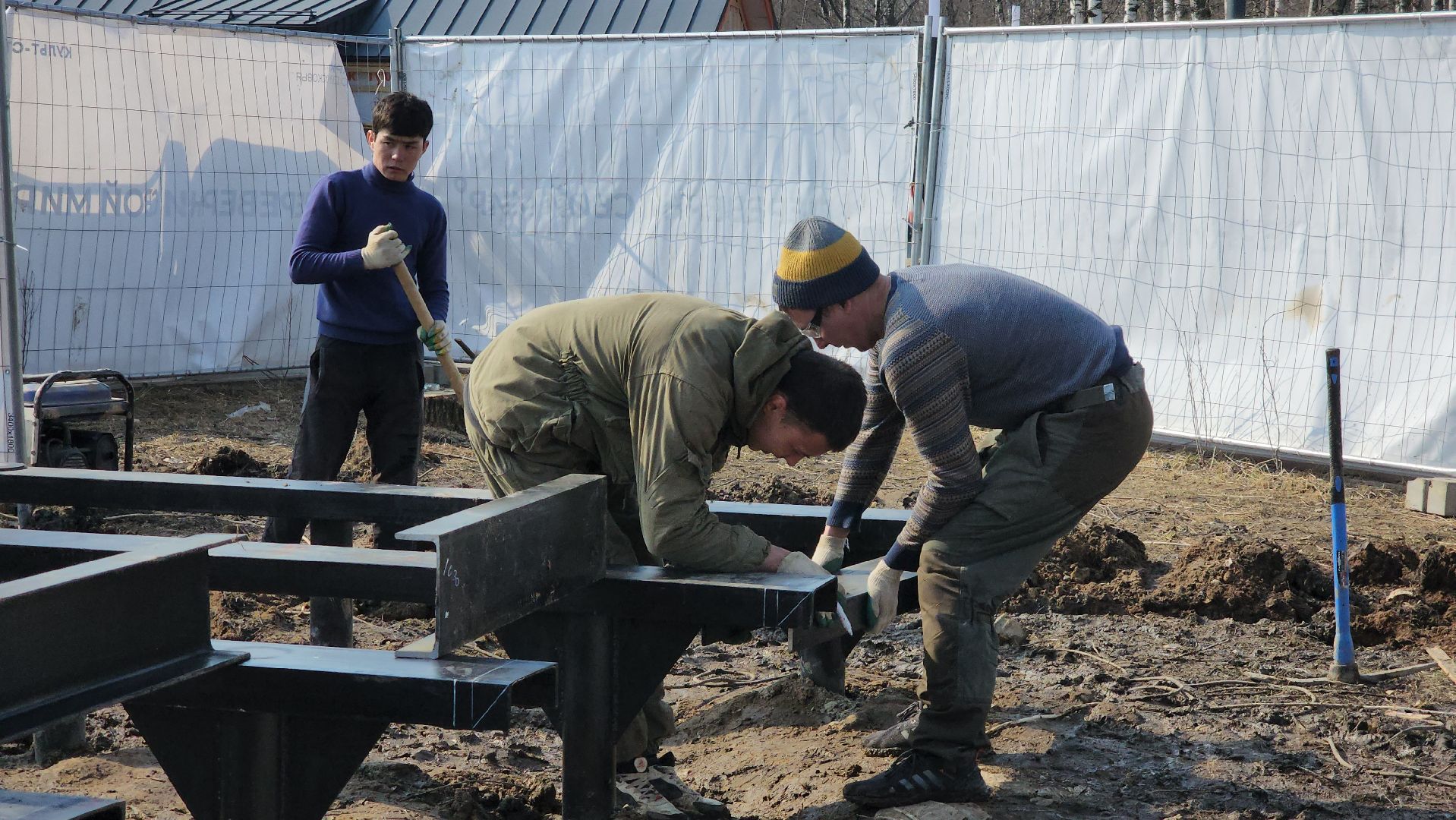 Строительство, Дом вверх дном, Лобня, Парк,