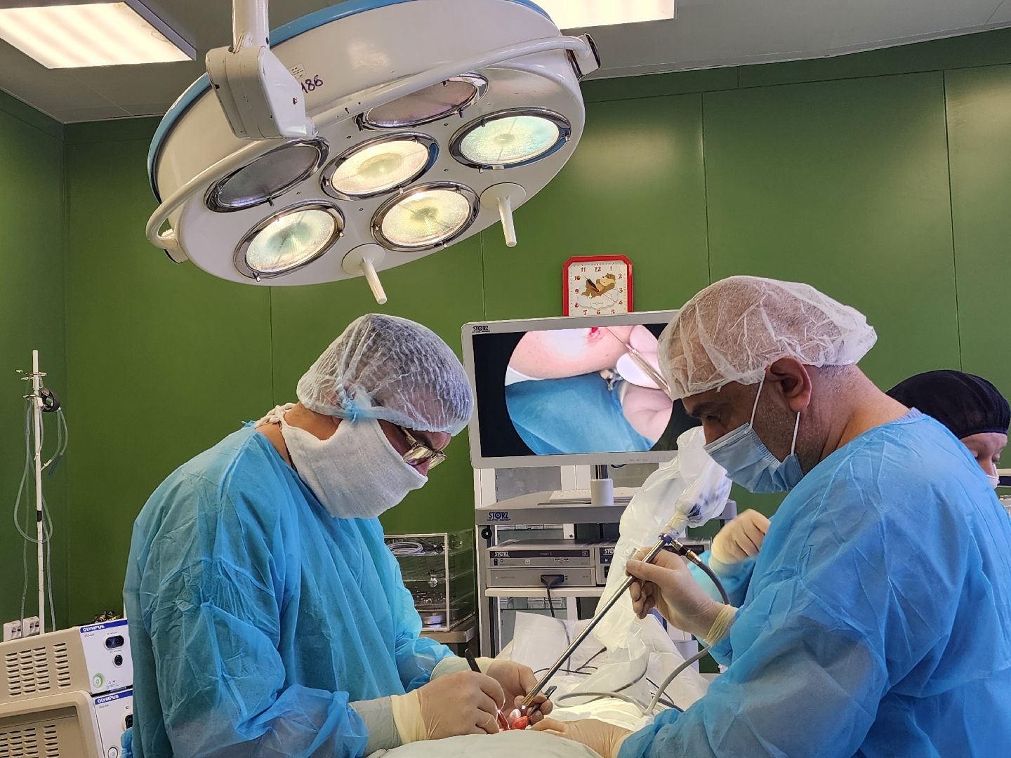 врач-хирург, операции, больница,