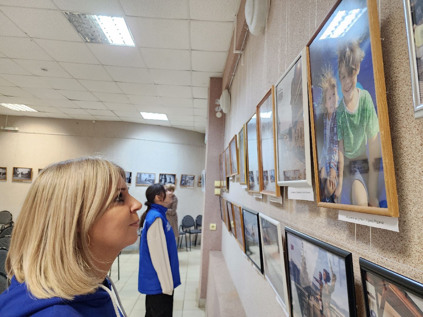 серебряные пруды, культура, центральная библиотека серебряных прудов, фотовыставка, уличная мозаика,