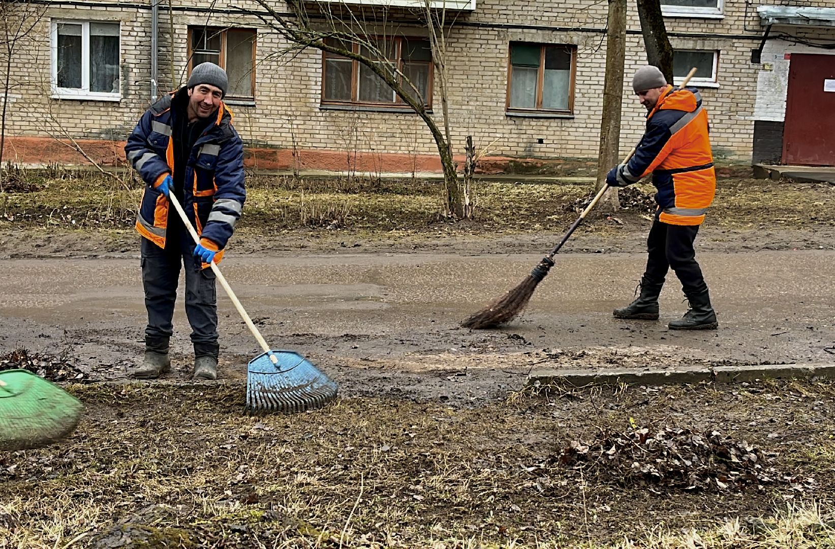 наро-фоминск, наро-фоминский городской округ, жкх, мбу благоустройство и дорожное хозяйство, весенние работы, месячник чистоты,