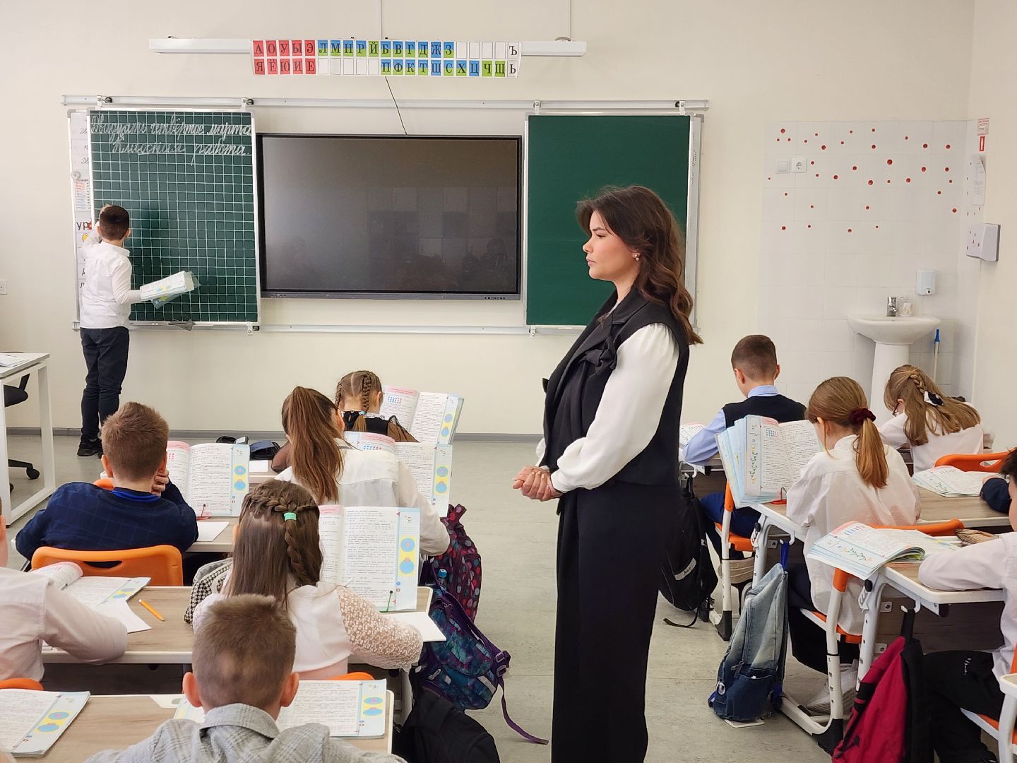 чехов, гимназия 7, молодые учителя, педагогический дебют,