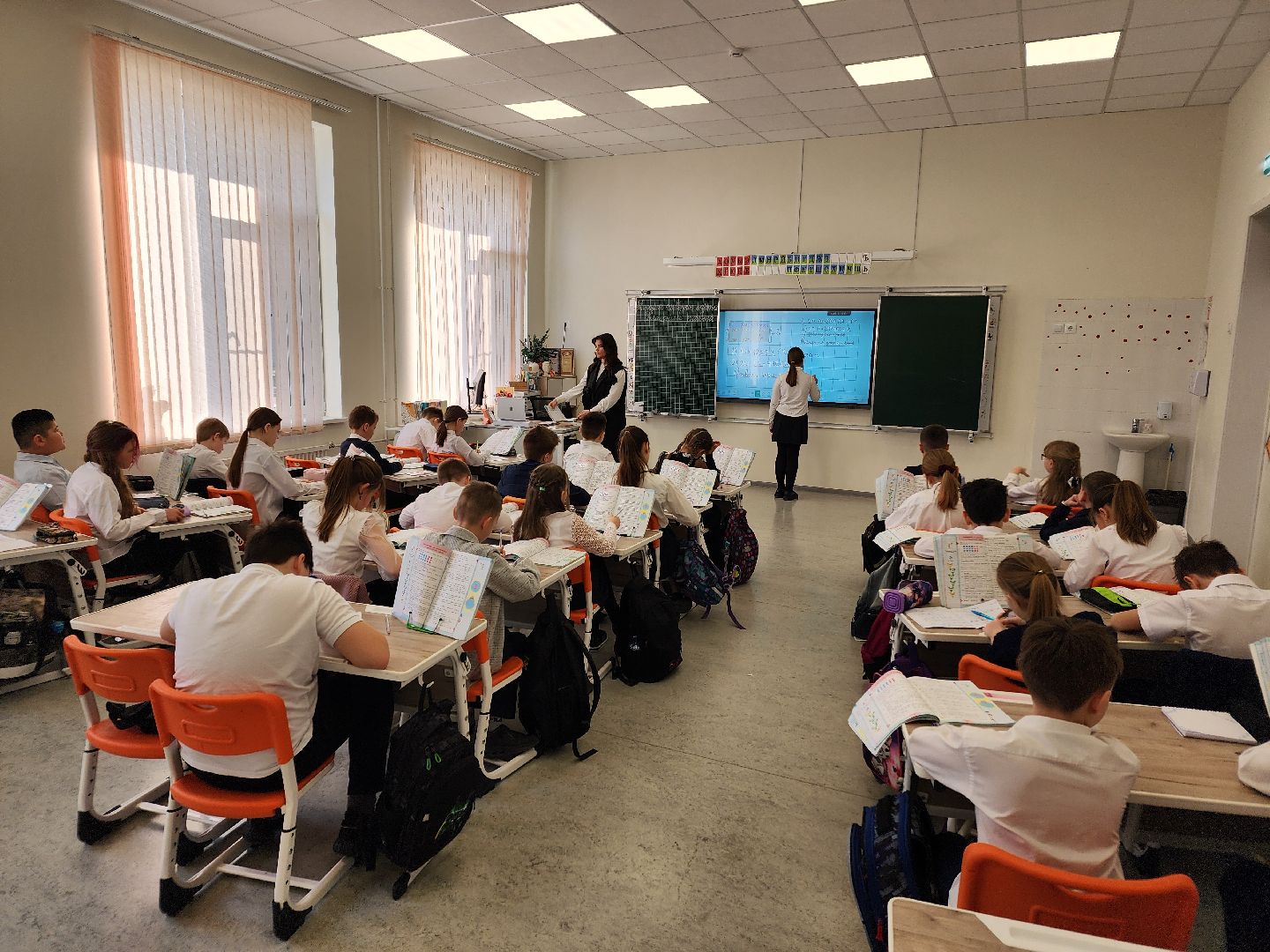 чехов, гимназия 7, молодые учителя, педагогический дебют,