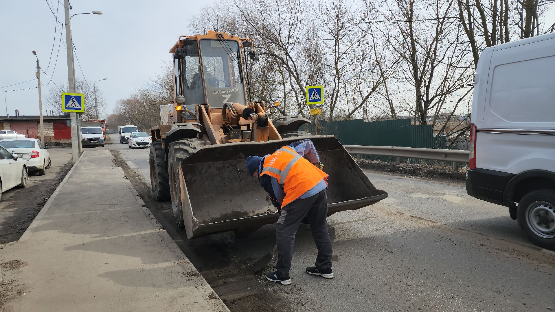 пушкинский, ивантеевка, уборка, автодорога, уборка мусора, сезонные работы, коммунальная служба,