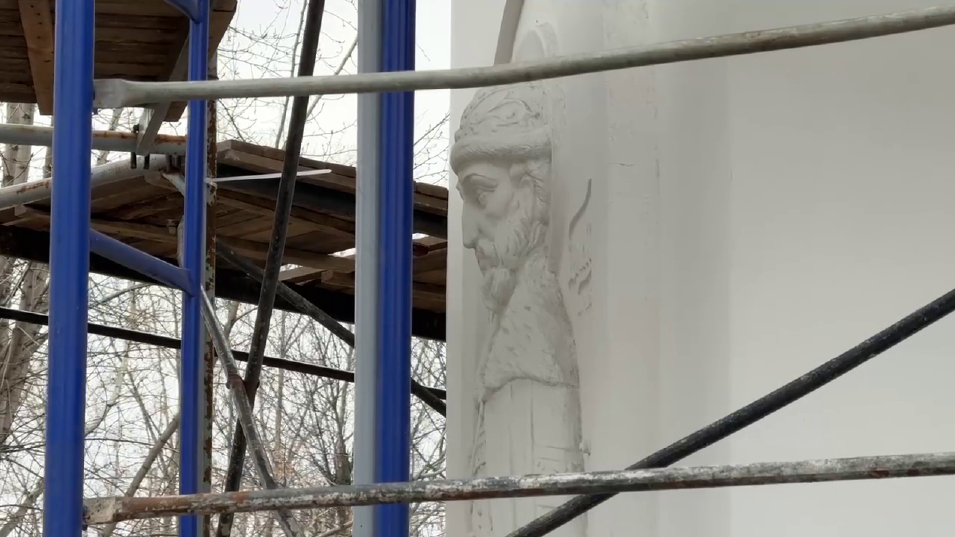 реутов, мемориал славы, часовня, реконструкция, леса, роспись часовни,