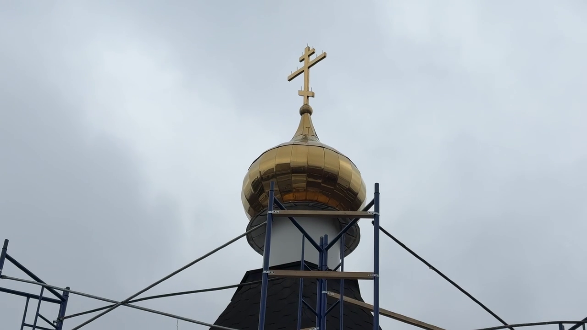 реутов, мемориал славы, часовня, реконструкция, леса, роспись часовни,