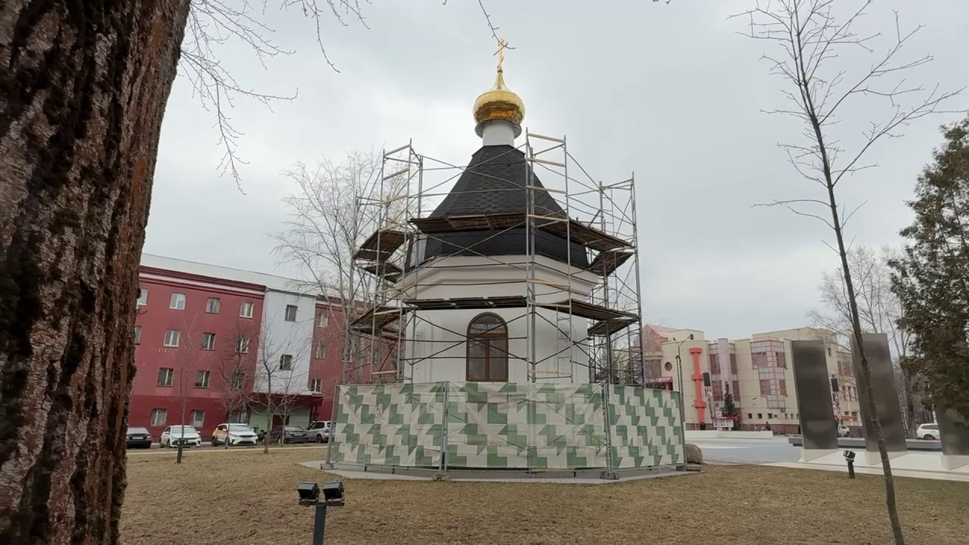 реутов, мемориал славы, часовня, реконструкция, леса, роспись часовни,