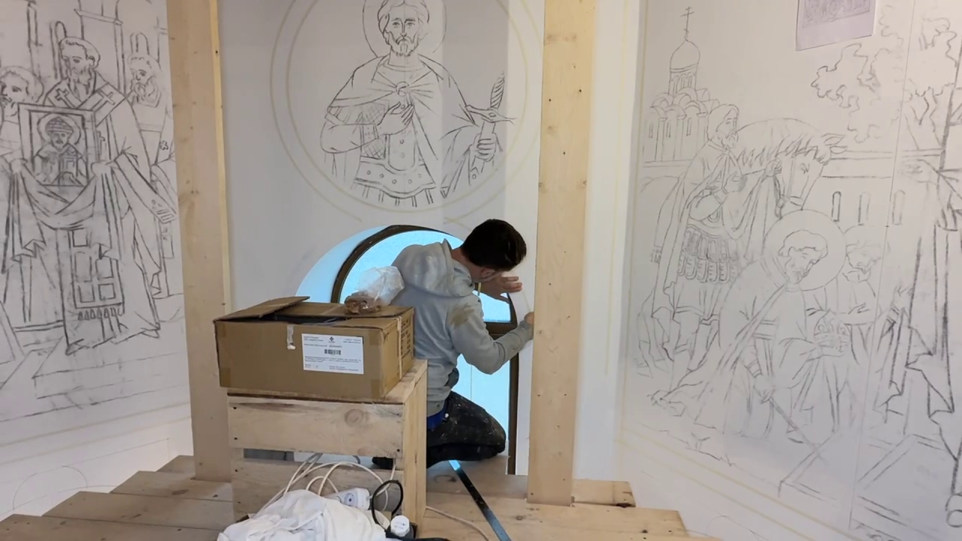 реутов, мемориал славы, часовня, реконструкция, леса, роспись часовни,