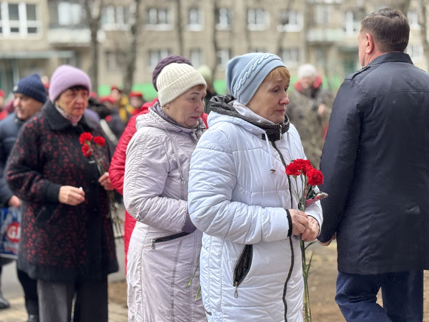 сво, балашиха, мемориальная доска, александр кирин,