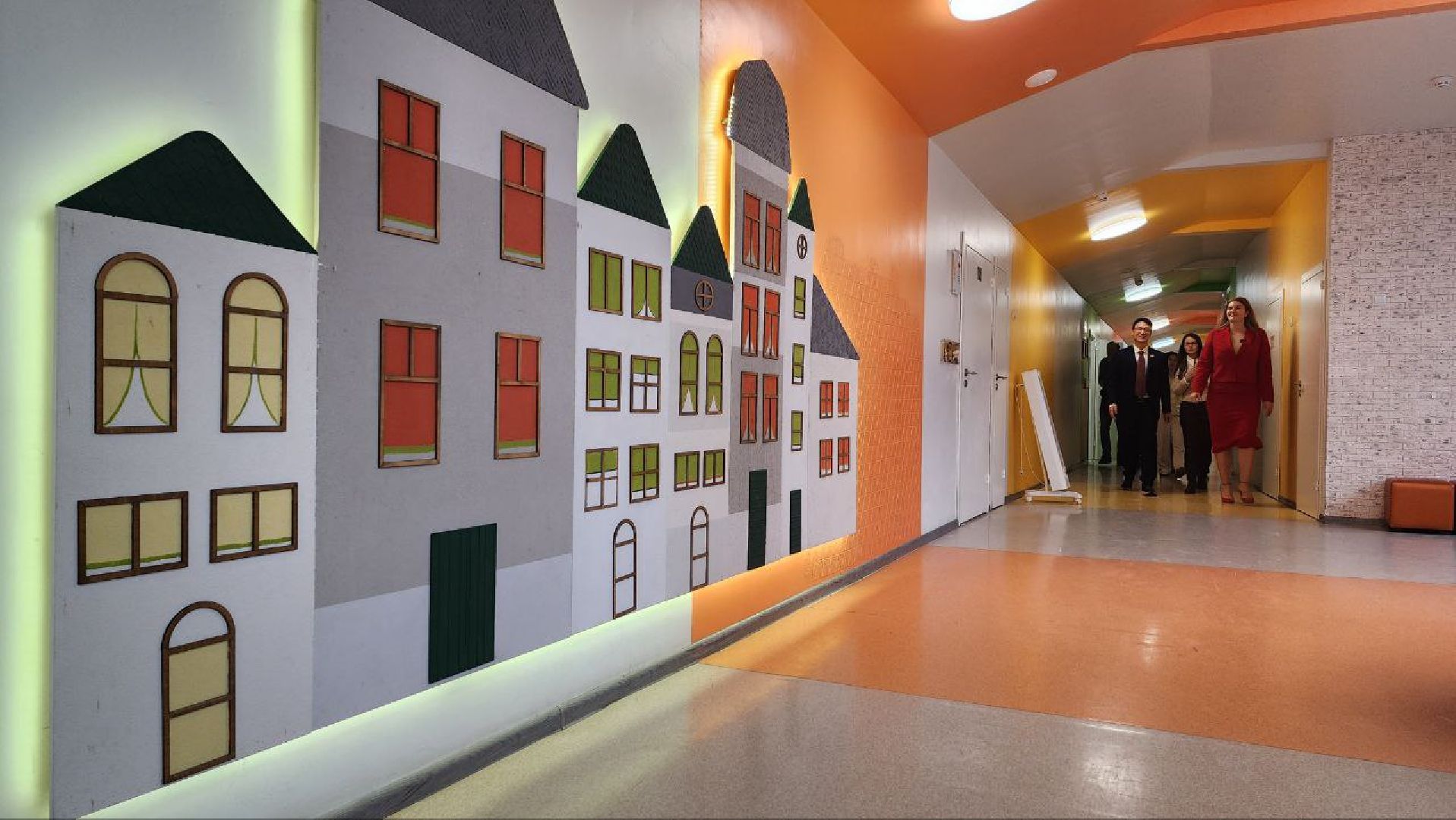 Дмитров, Гимназия Дмитров, Чжаоцин, КНР,