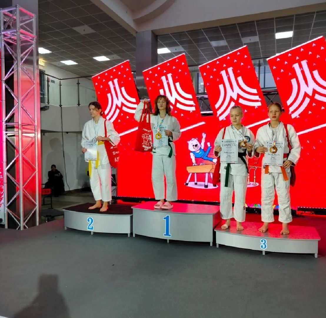 спорт, спортивный клуб, дзюдоистка, золотая медаль, победа,девушка,