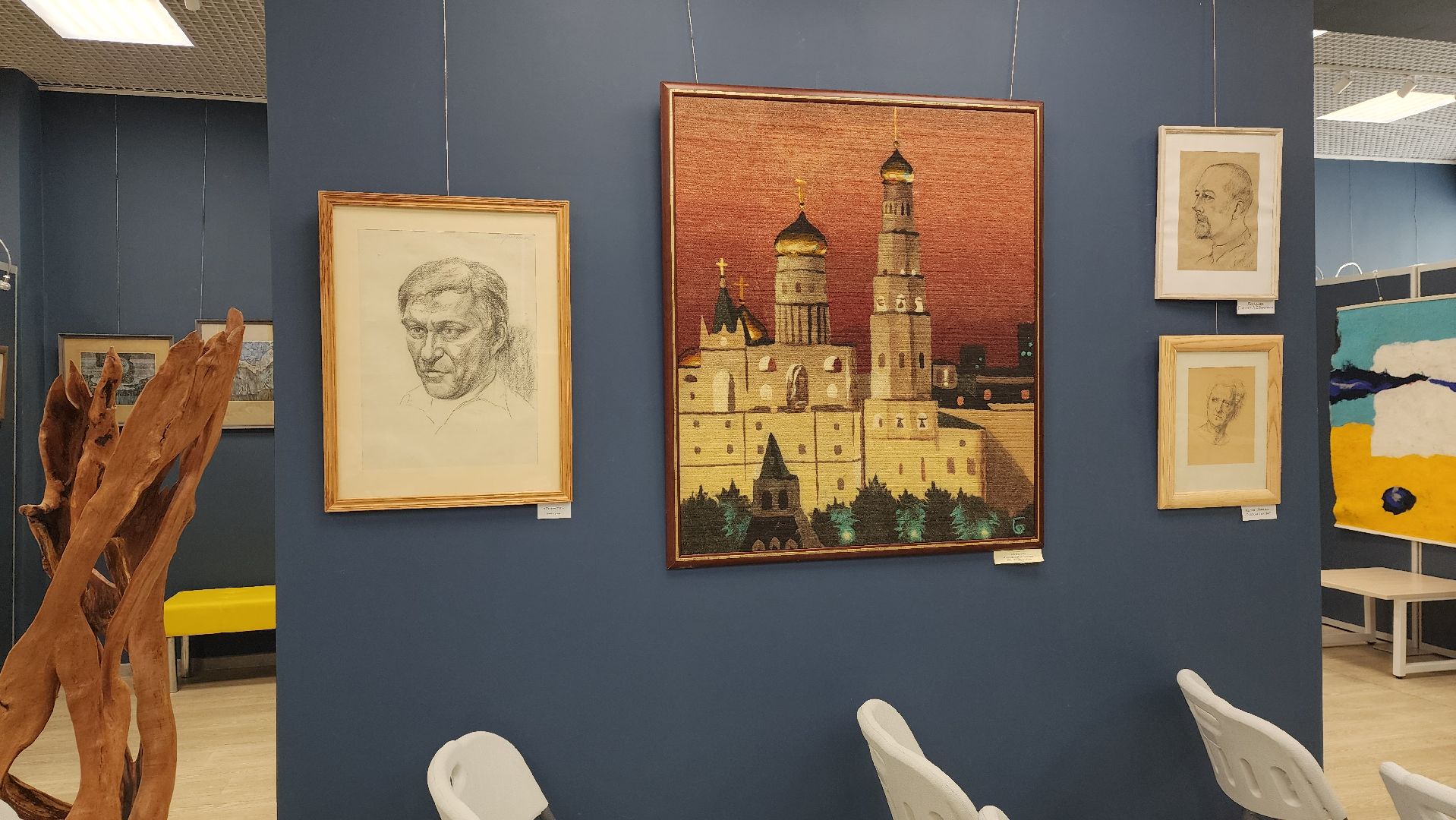 художественная выставка, художник, ивантеевка, библиотека, гобелен, картины маслом, пастель,