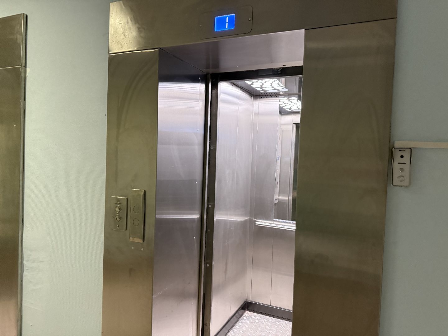 лифтовое оборудование, лифты, замена лифтов,