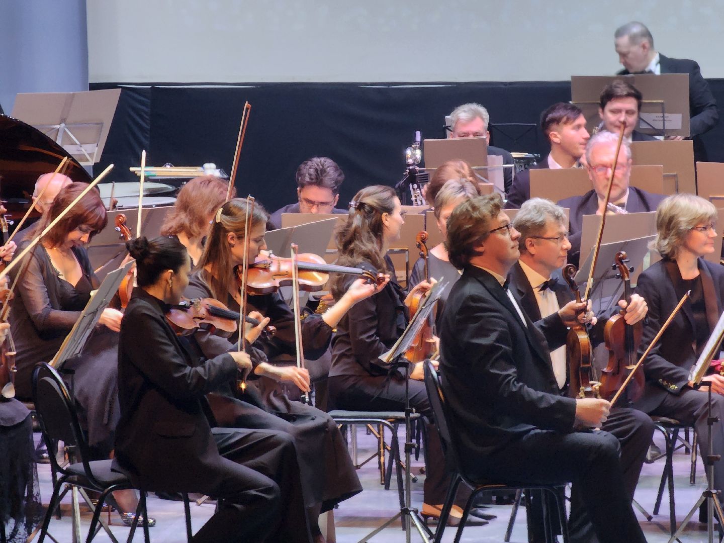 дубна, оияи, дк мир, день рожденья оияи, вручение наград, концерт,