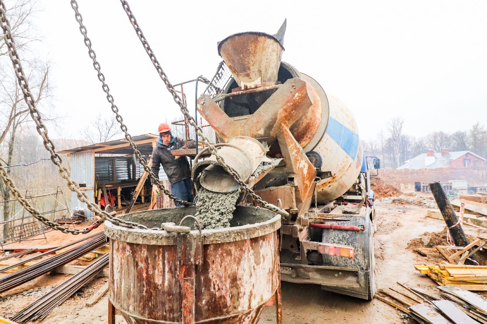 Клин, строительство, спорт, стройка спортшколы, люди, Подмосковье,