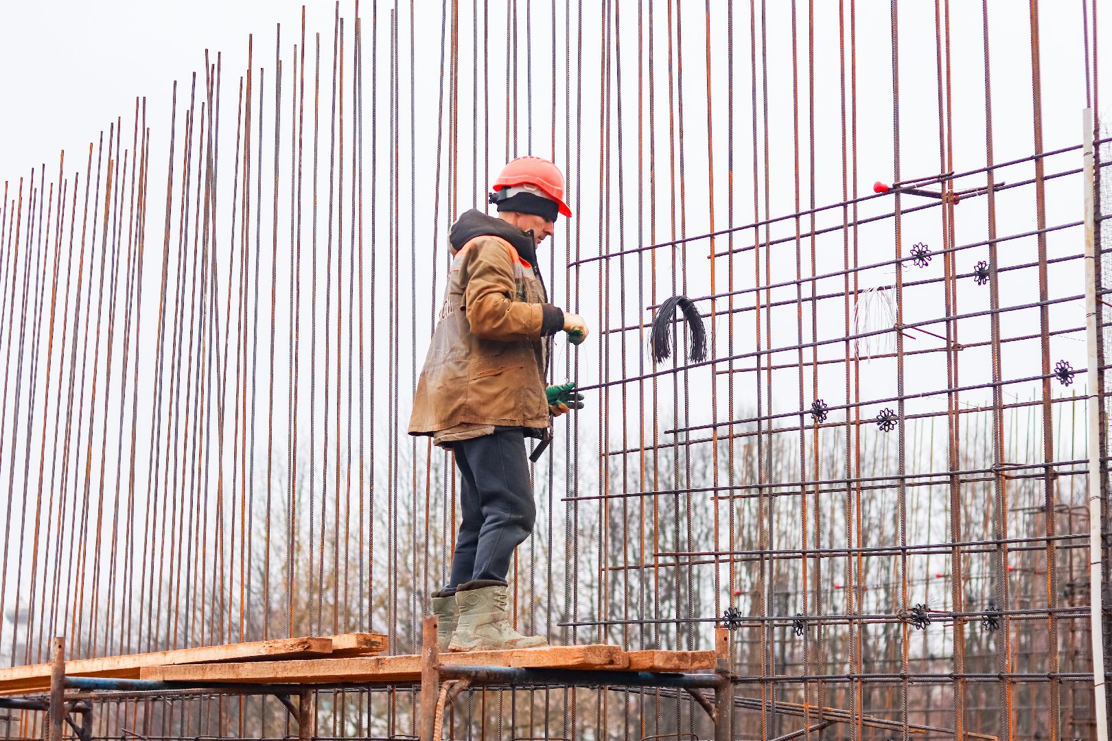 Клин, строительство, спорт, стройка спортшколы, люди, Подмосковье,