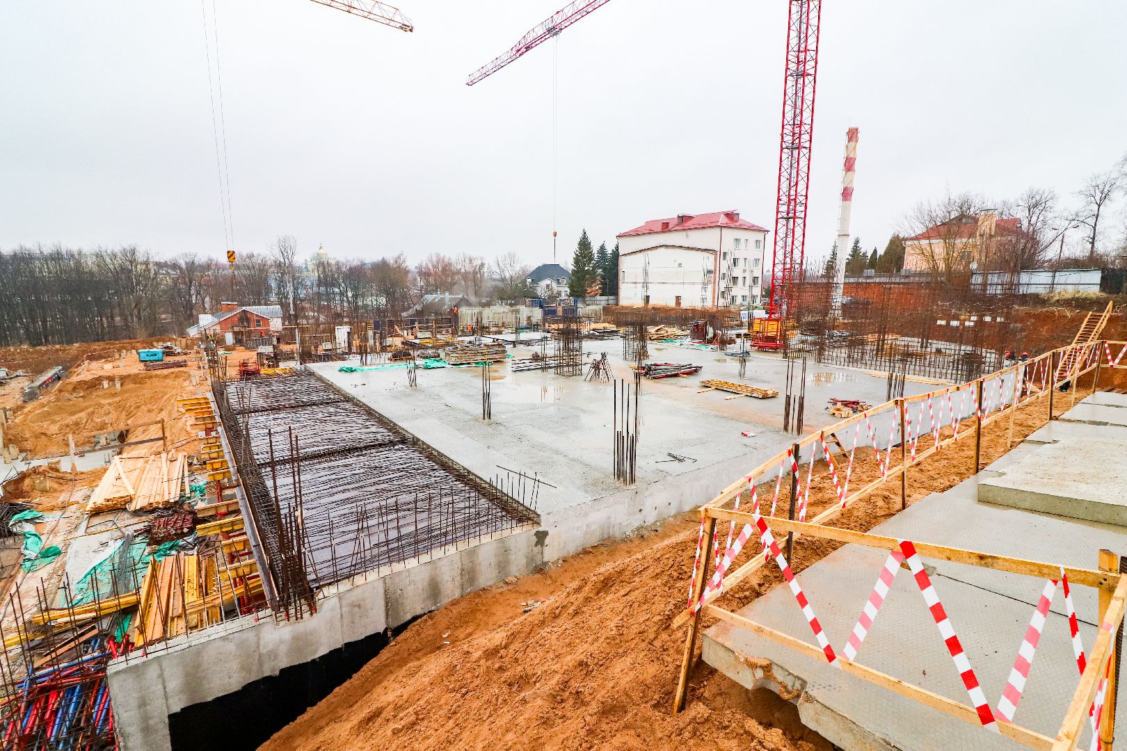 Клин, строительство, спорт, стройка спортшколы, люди, Подмосковье,